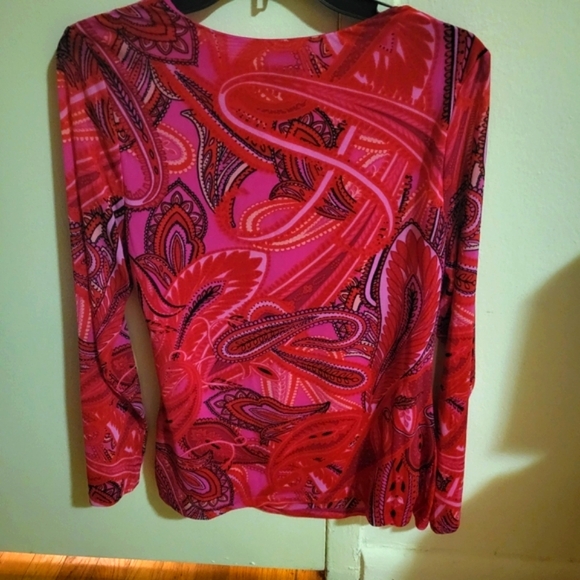 Beautiful blouse - Picture 6 of 6